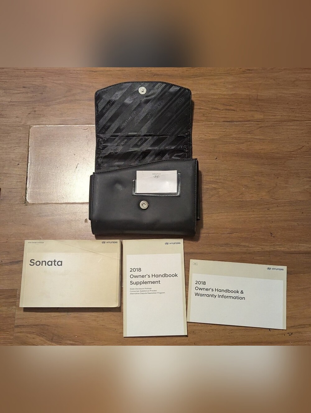 2018 Hyundai Sonata Owner's Manual with leather case OEM
